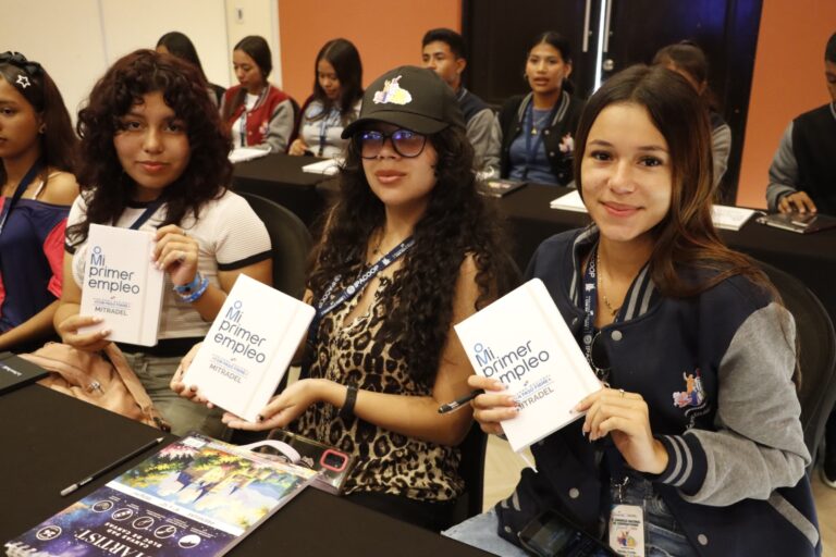 IPACOOP y MITRADEL capacitan a jóvenes cooperativistas para su inserción laboral